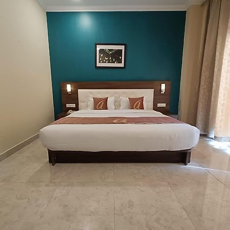 Astra Hotels & Suites Whitefield Near To Nallurahalli Metro Station And Ktpo 班加罗尔 外观 照片