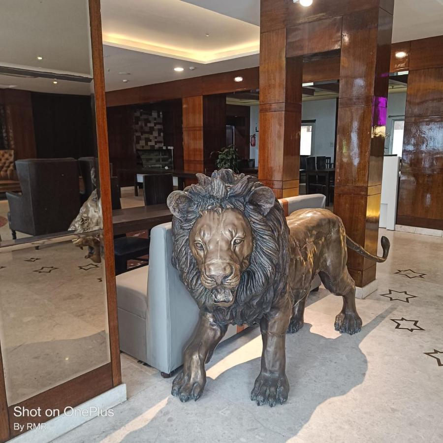 Astra Hotels & Suites Whitefield Near To Nallurahalli Metro Station And Ktpo 班加罗尔 外观 照片