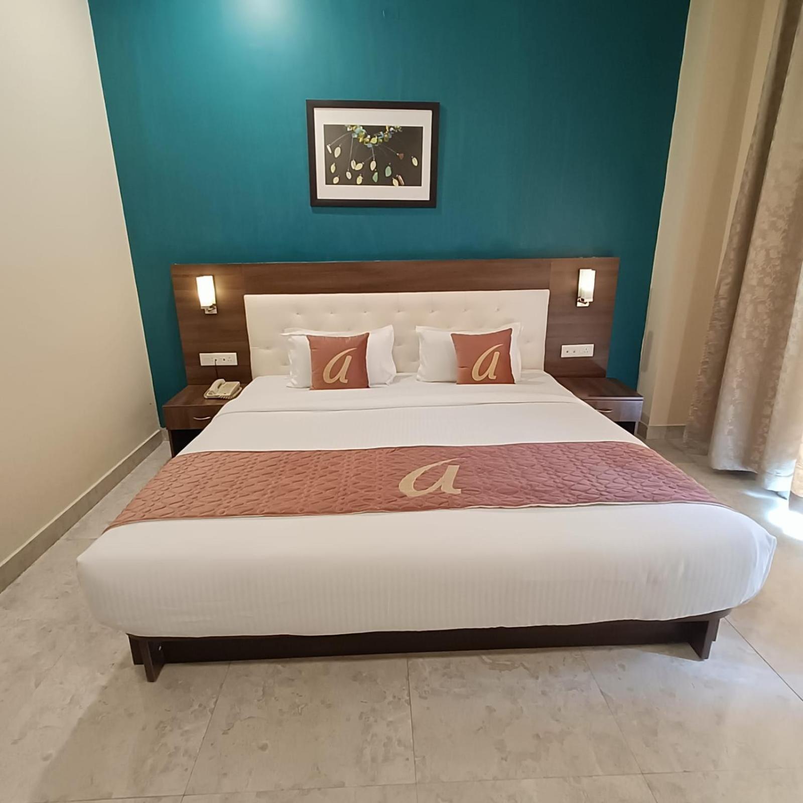 Astra Hotels & Suites Whitefield Near To Nallurahalli Metro Station And Ktpo 班加罗尔 外观 照片