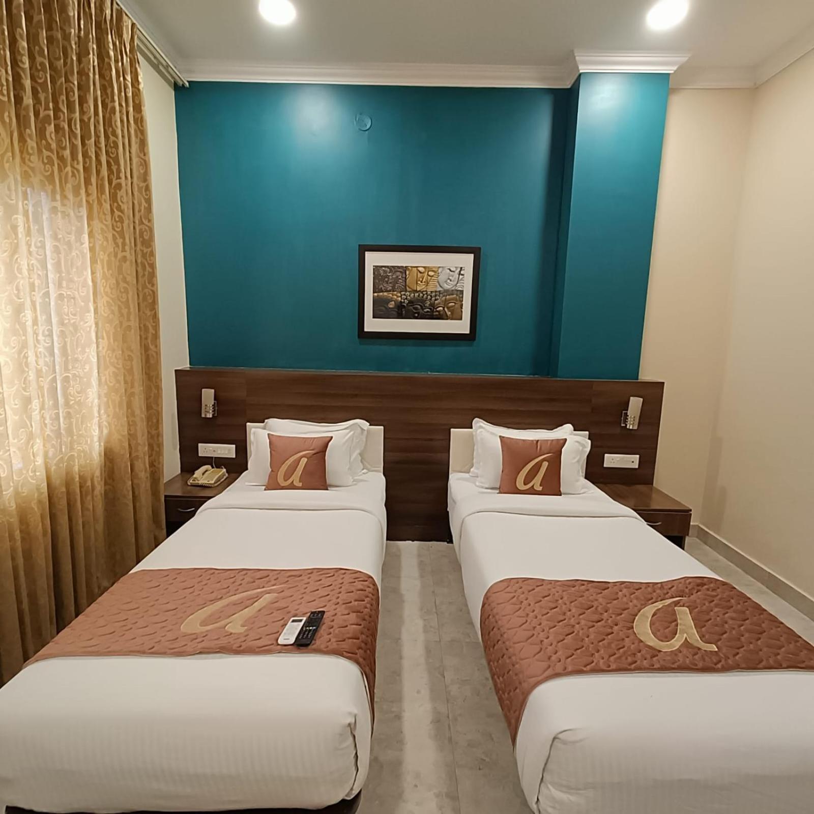 Astra Hotels & Suites Whitefield Near To Nallurahalli Metro Station And Ktpo 班加罗尔 外观 照片