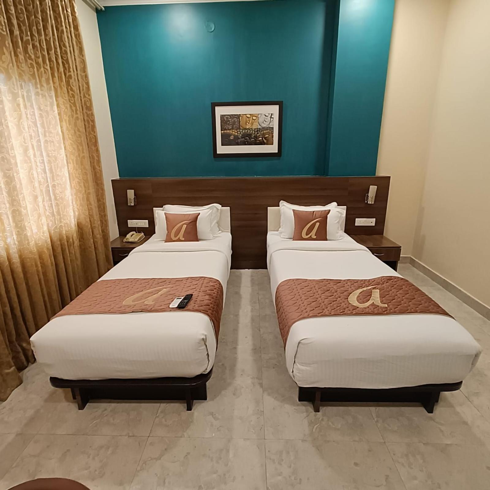 Astra Hotels & Suites Whitefield Near To Nallurahalli Metro Station And Ktpo 班加罗尔 外观 照片
