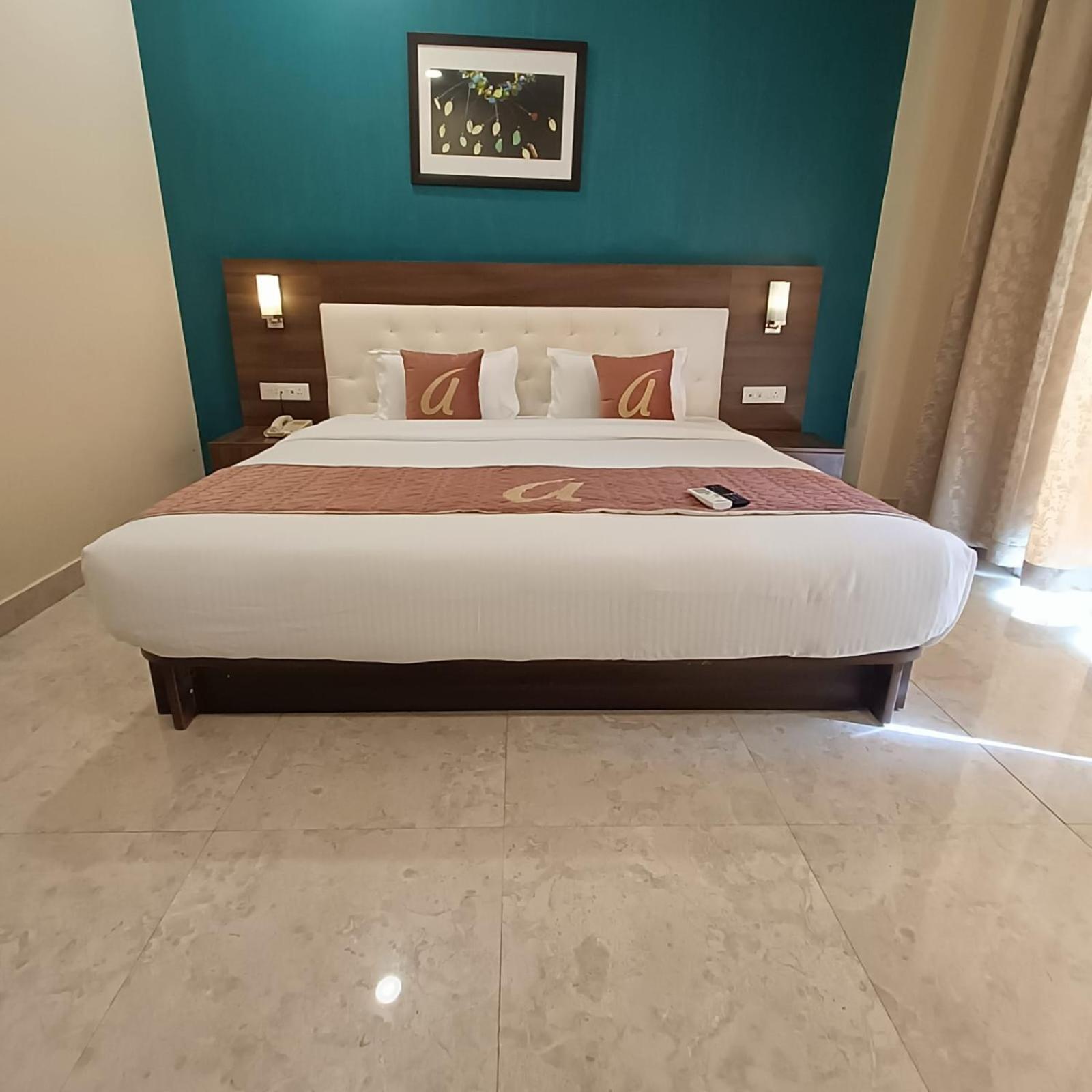 Astra Hotels & Suites Whitefield Near To Nallurahalli Metro Station And Ktpo 班加罗尔 外观 照片